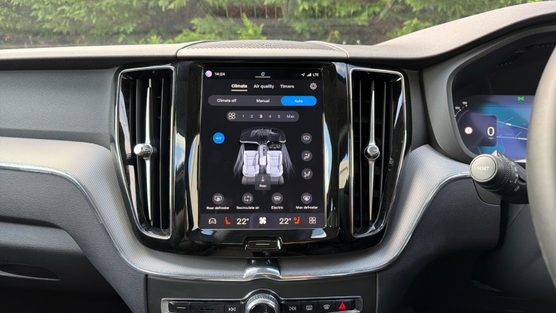 Volvo Xc60 2.0 B4P Plus Dark 5dr Geartronic Petrol Estate